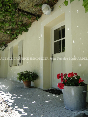 Elégante Bastide dans un cadre verdoyant