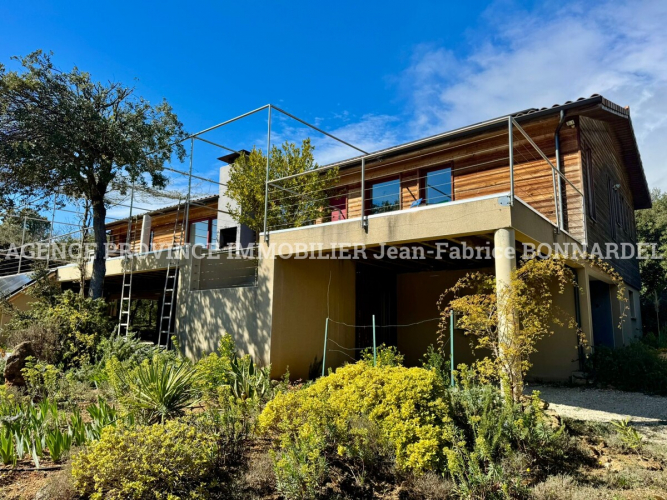 Très belle villa en ossature bois avec Vue magnifique sur le Mont Ventoux