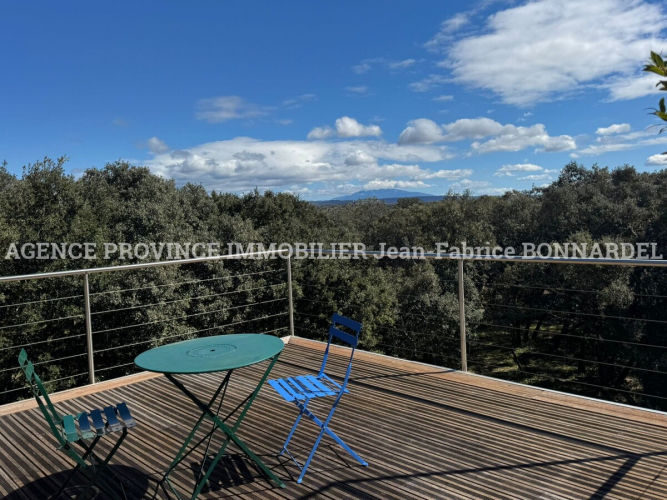 Très belle villa en ossature bois avec Vue magnifique sur le Mont Ventoux