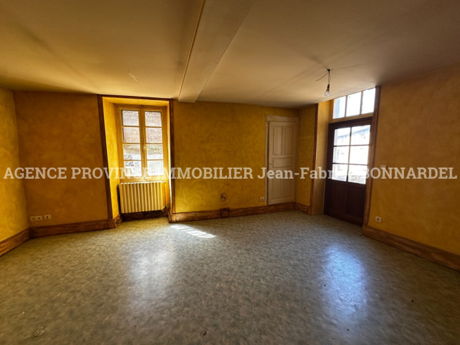 Maison de village à renover