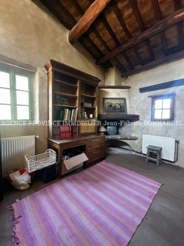 Propriété authentique avec vue dominante