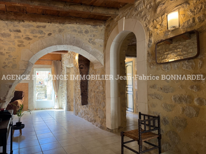 Maison de village de caractère avec piscine