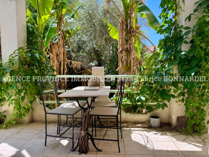 Appartement et studio de plain-pied avec jardin