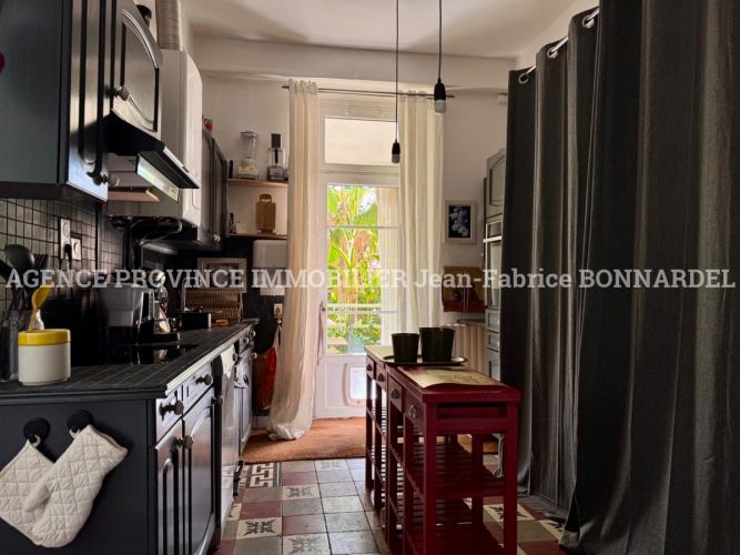 Appartement et studio de plain-pied avec jardin