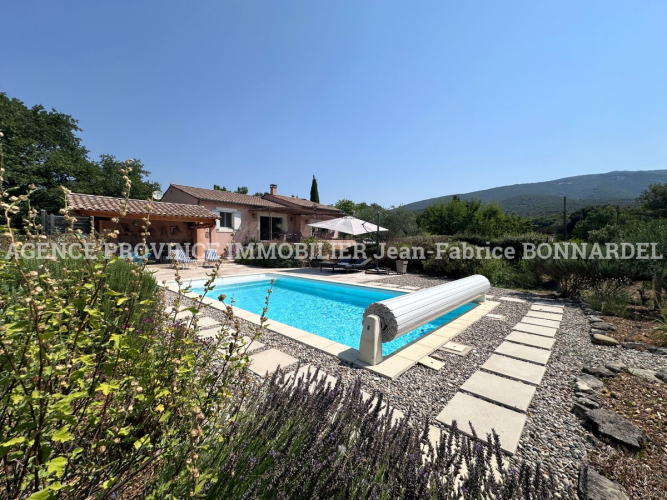 Villa d'architecte avec très belle vue