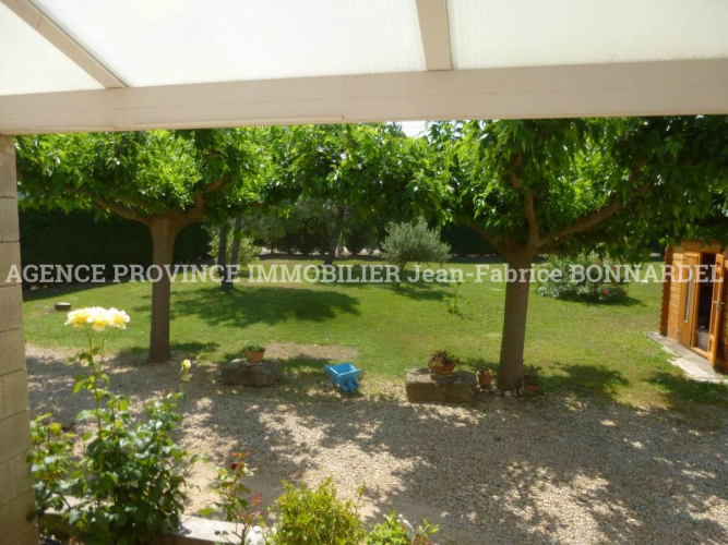 Charmante villa de plain-pied proche centre village