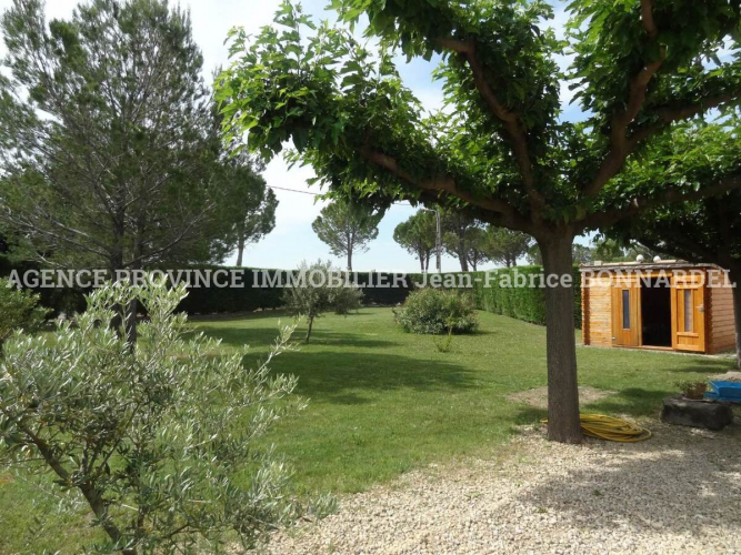 Charmante villa de plain-pied proche centre village