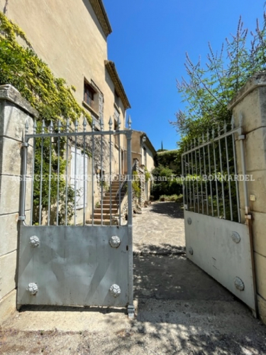 Au cœur du village